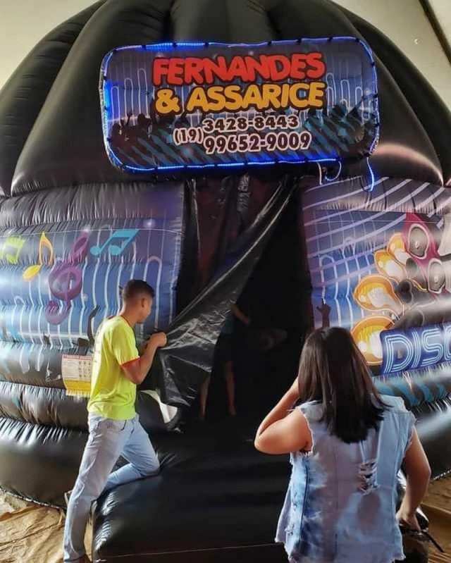 escorregador inflável grande